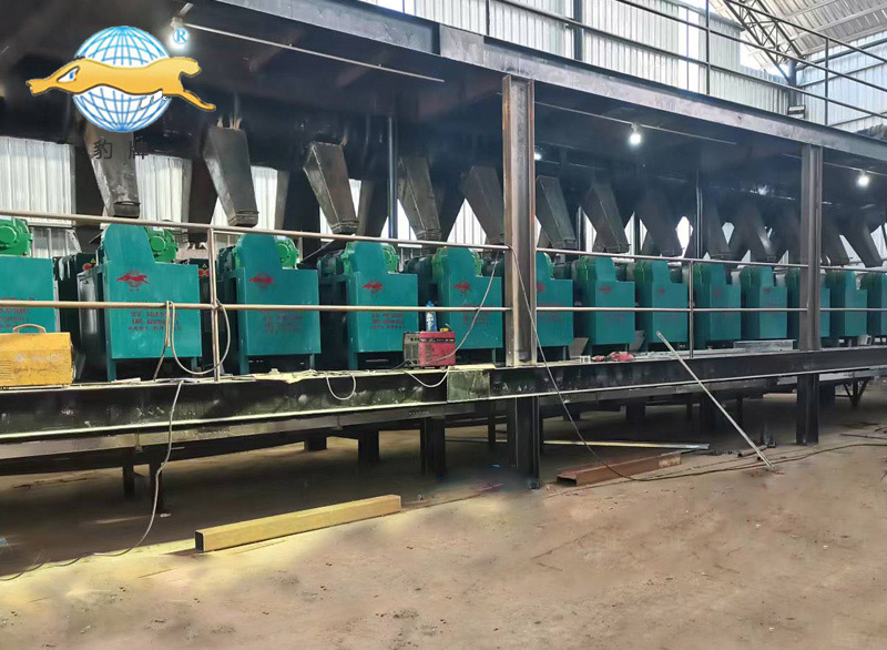 干法對(duì)輥造粒機(jī)